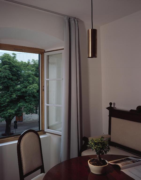 Hotel Gasthof Gruener Baum Глоренца Номер фото